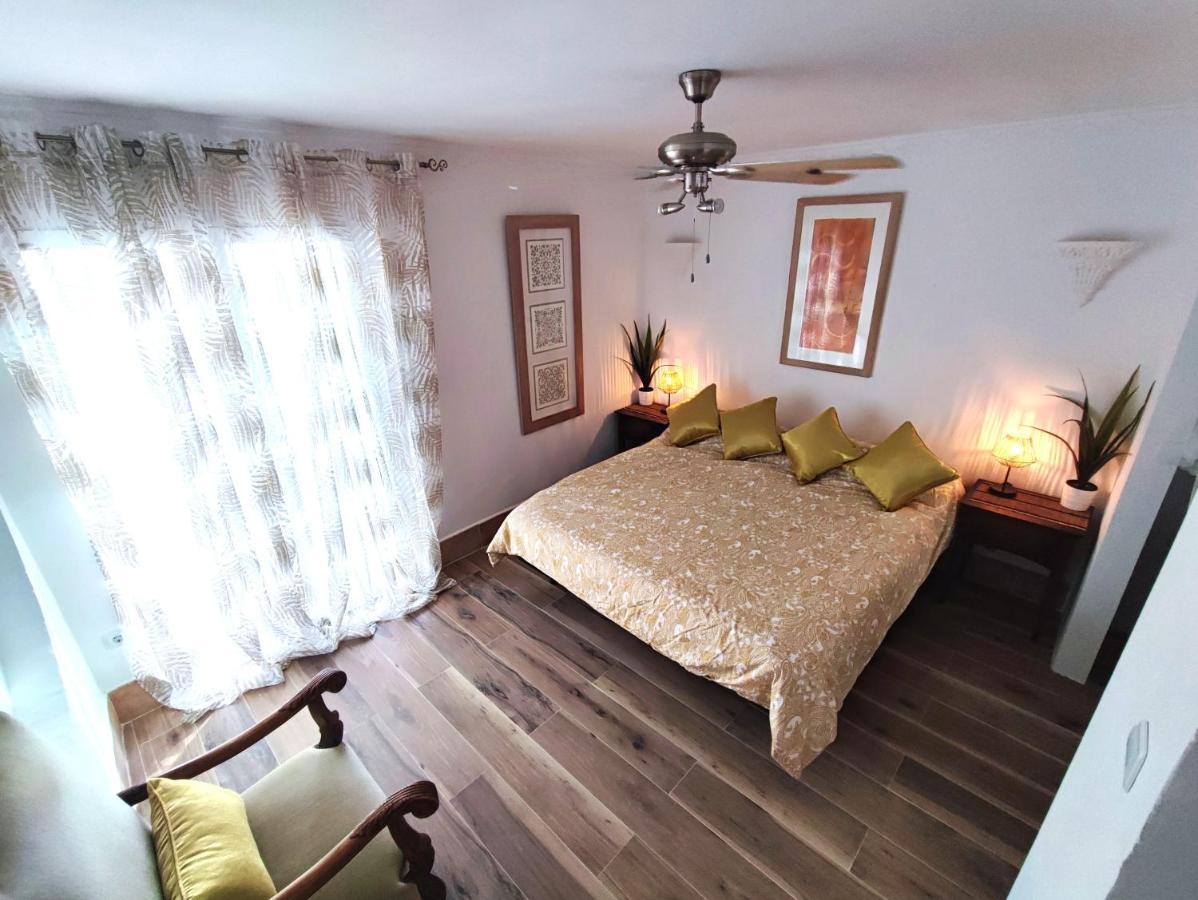 Cortijo Pennymaria Poolside Apartment Near Montefrio With Stunning Views Exterior photo