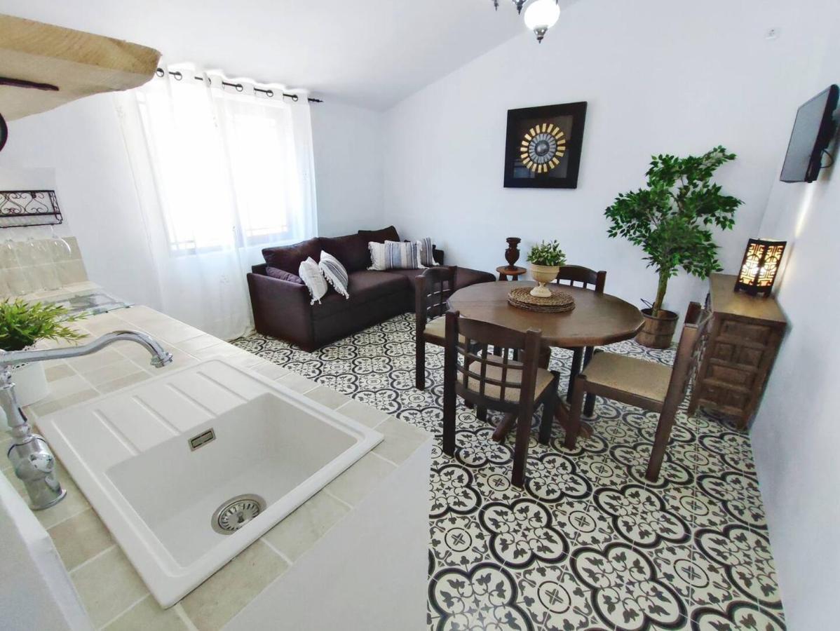 Cortijo Pennymaria Poolside Apartment Near Montefrio With Stunning Views Exterior photo