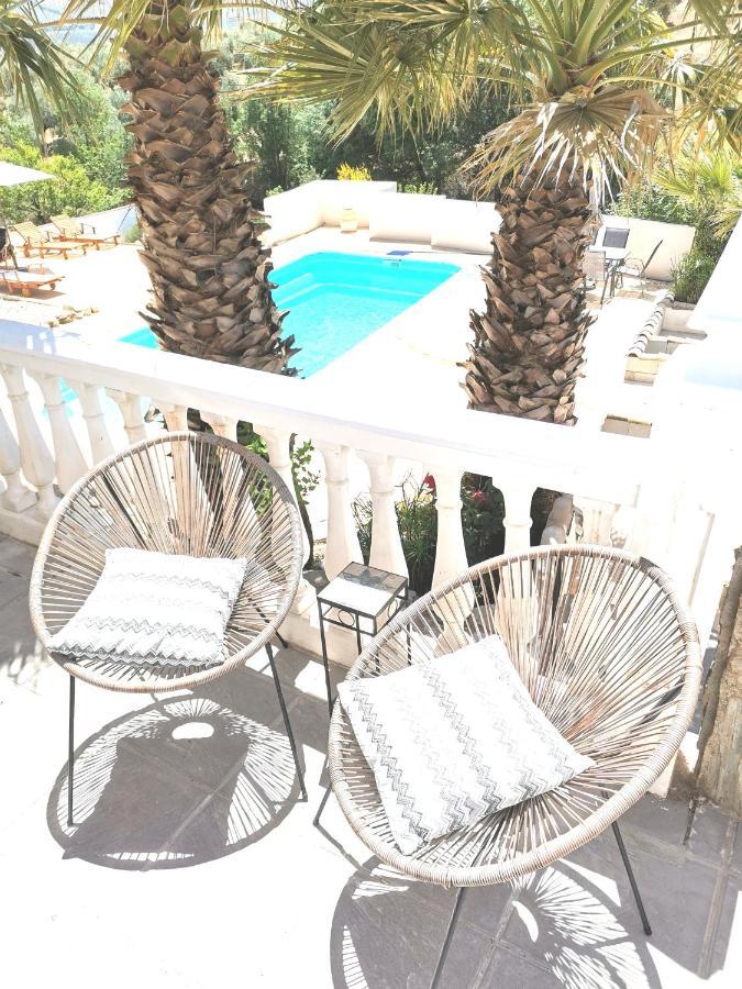 Cortijo Pennymaria Poolside Apartment Near Montefrio With Stunning Views Exterior photo